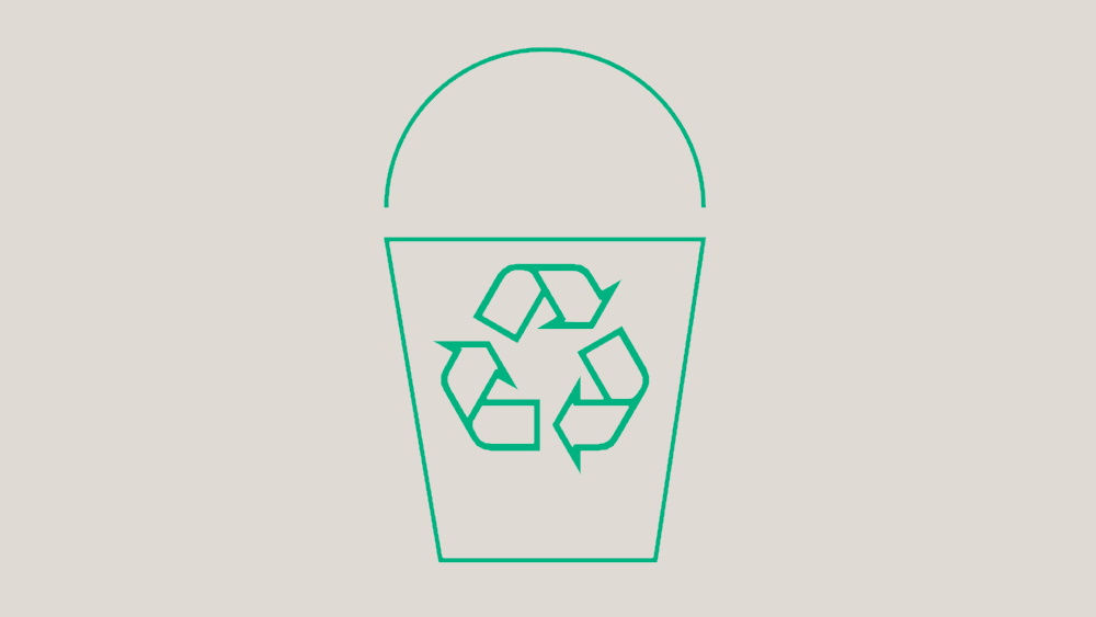 Dreieck aus drei geschwungenen Pfeilen, die jeweils auf den nächsten zeigen, wodurch das Recyclingsymbol entsteht
