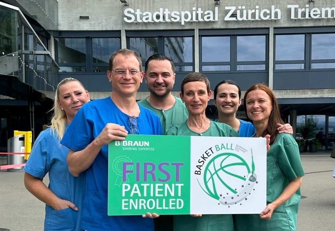 Reached a milestone with the enrollment of the first patient: Prof. Raban Jeger (front) with his team and B. Braun employees